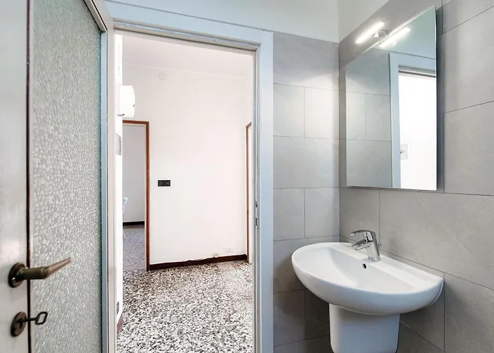 Anna's Balcony On - By Breva Collections Nesso