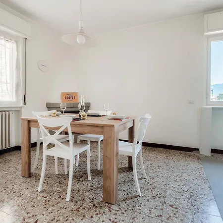 Anna's Balcony On - By Breva Collections Nesso