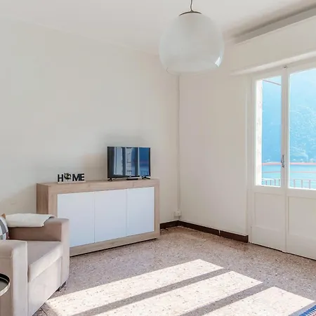 Anna's Balcony On - By Breva Collections Nesso