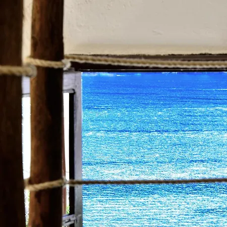 Anna's Balcony On - By Breva Collections Nesso