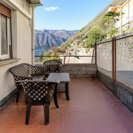 Appartement Anna's Balcony On - By Breva Collections *