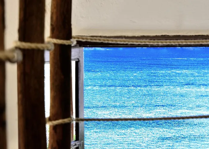 Anna's Balcony On - By Breva Collections Nesso