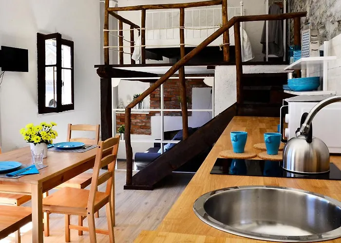 דירה Anna's Balcony On - By Breva Collections